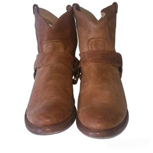 Frye womens distressed tan leather Veronica boots size 10B